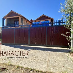 Aluminium slate swing gates