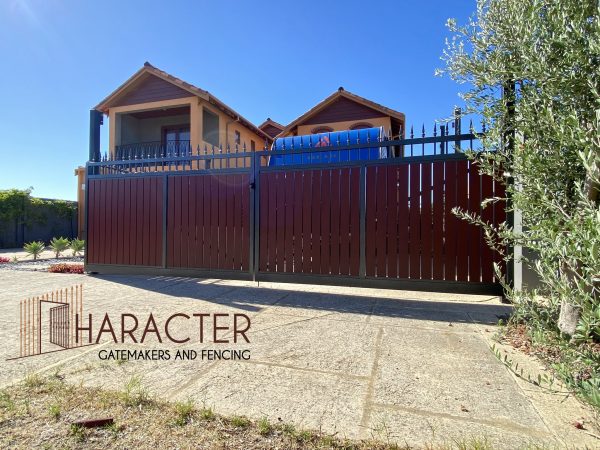 Aluminium slate swing gates