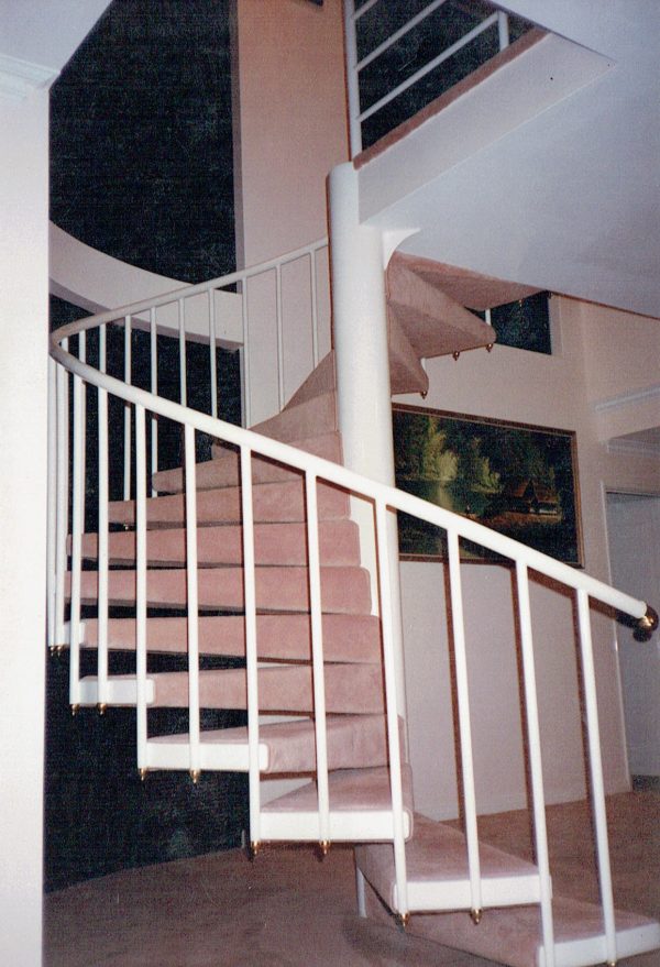 Standard staircase - Image 6