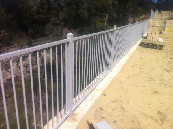 Tubular fence - Image 2