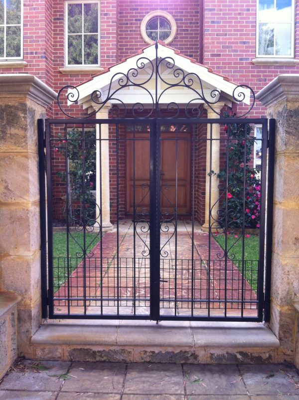 Pedestrian gates (Old) - Image 17