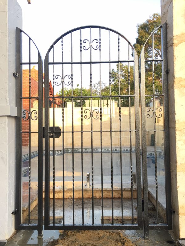 Pedestrian gates (Old) - Image 15