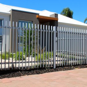 Vertical blade fence