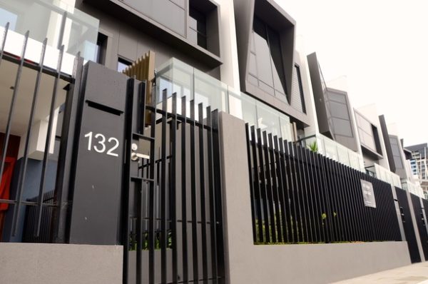 Vertical blade fence - Image 3