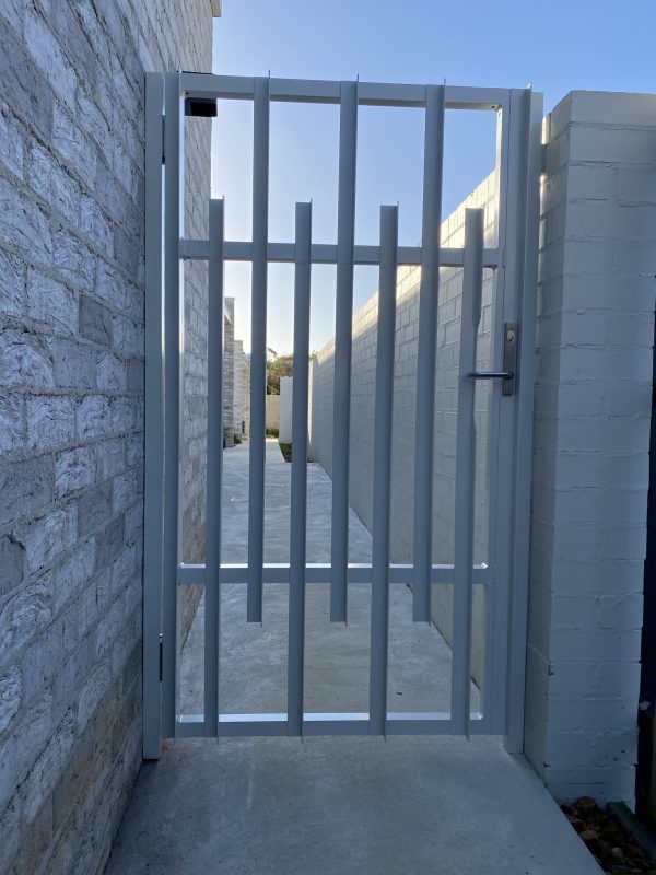 Pedestrian gates (Old) - Image 8