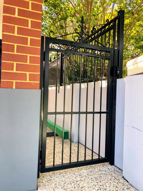 Pedestrian gates (Old) - Image 13