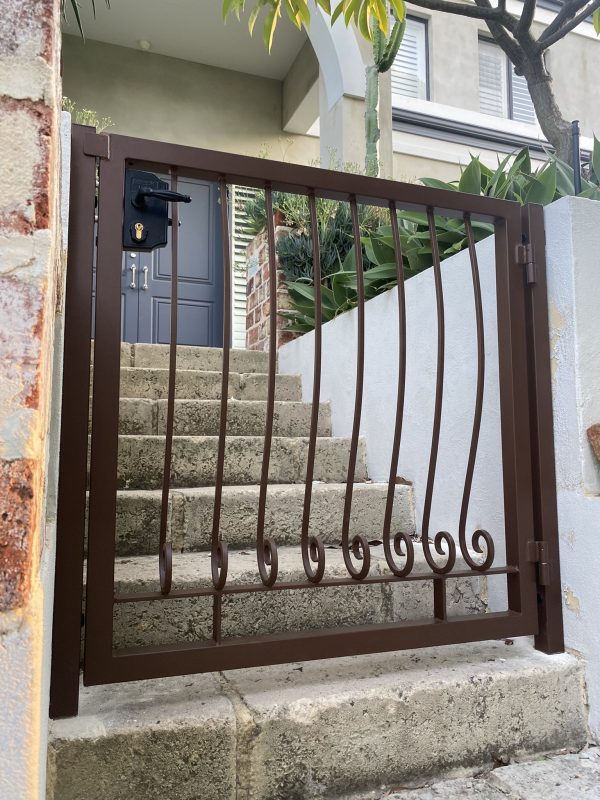 Pedestrian gates (Old) - Image 14