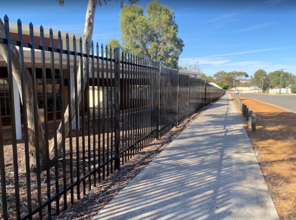 Garrison fence - Image 6